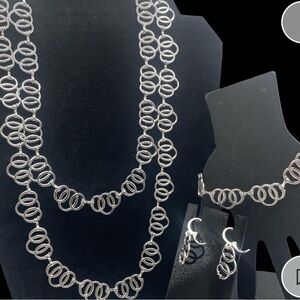 Elegant Silver Necklace and Earring Set